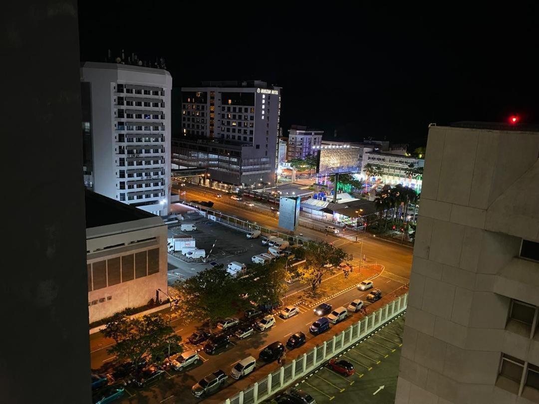 Pinay Home- The Shore Kota Kinabalu Exterior photo
